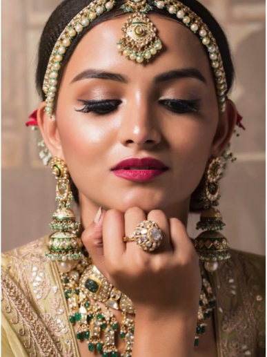 HD Eye & Matha Patti Close-Up